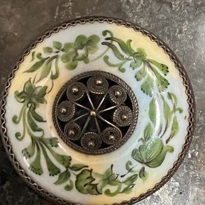 VINTAGE FINIFT PORCELAIN PIN/BROOSH FILIGREE FRAME made  RUSSIA